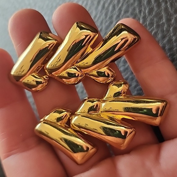 Jewelry - VTG earrings